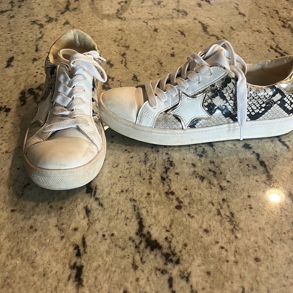 Steve Madden Tennis Shoes